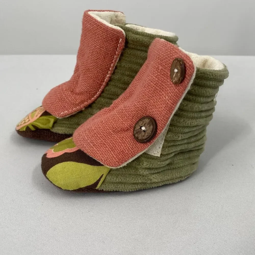 Infusion Fibers Fabric Baby Girls Button Booties 6-12mo